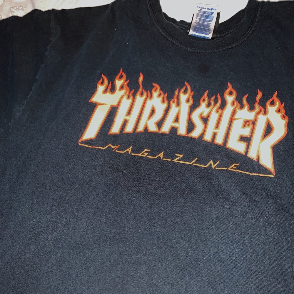 black oversized thrasher tee